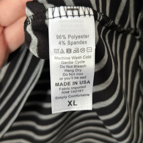 Lularoe Christy T - Picture 5 of 7